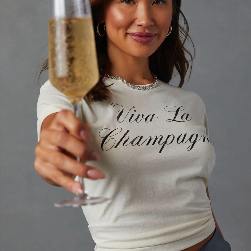 Vici Viva La Champagne Graphic Tee Small